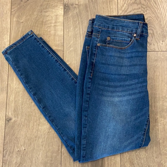 Tahari | Jeans | Tahari Classic Skinny 